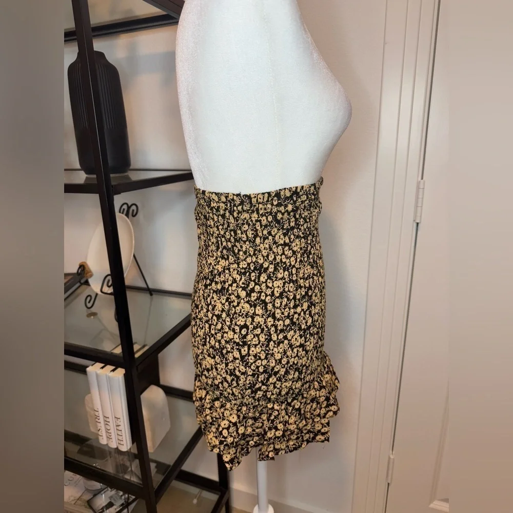 NWT LOST + WANDER Ruffled Short Mini Skirt Black Gold Size S